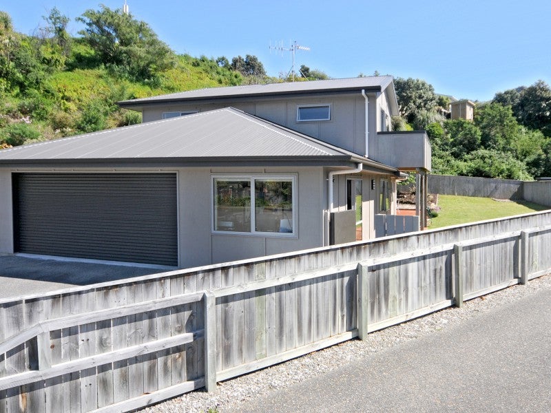 35 Ashleigh Way, Waikanae Beach, Waikanae - Carousel 2