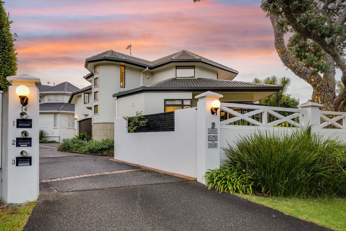 1/14 Clifton Road, Hauraki, Auckland - Carousel 25