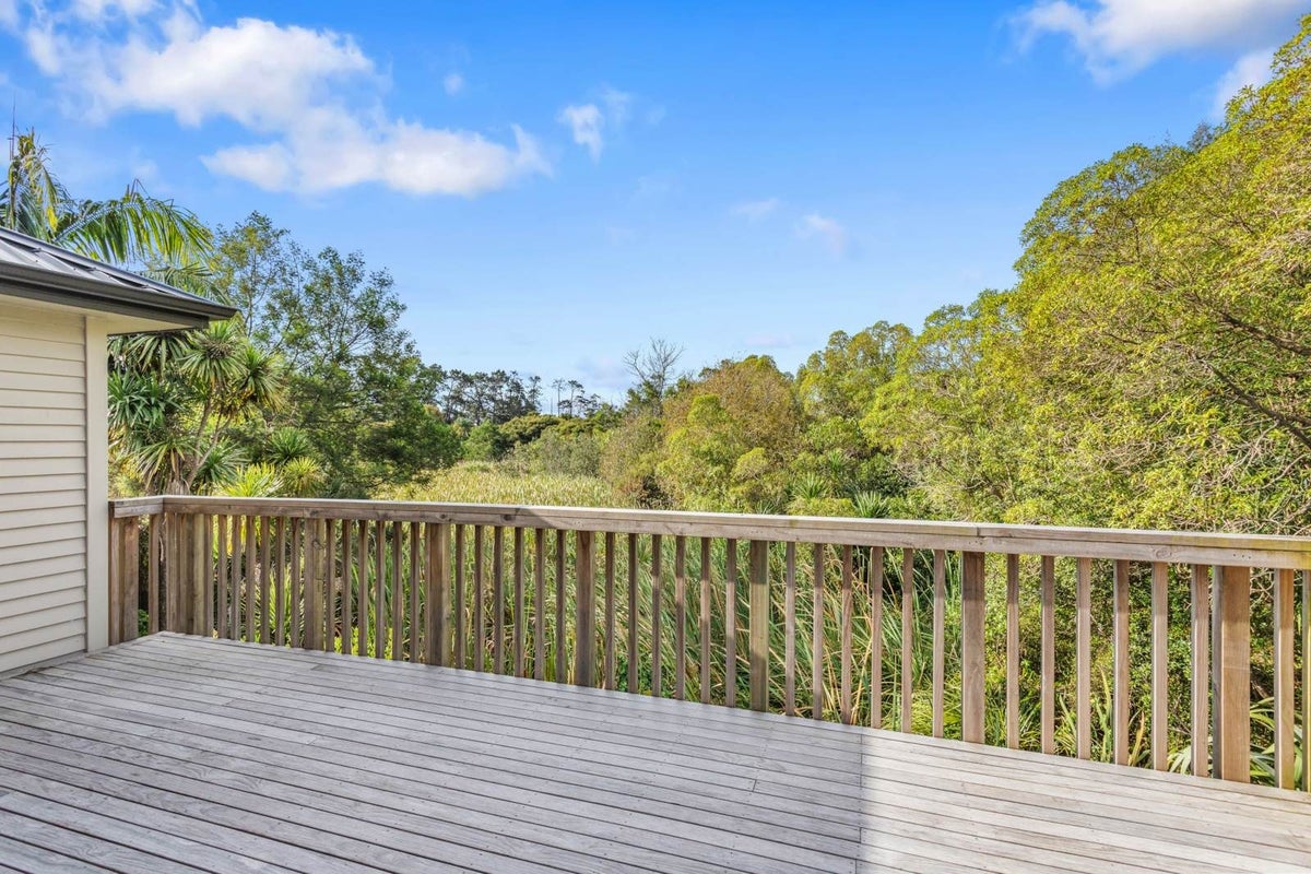1A Coletta Lane, Te Atatu South, Auckland - Carousel 2