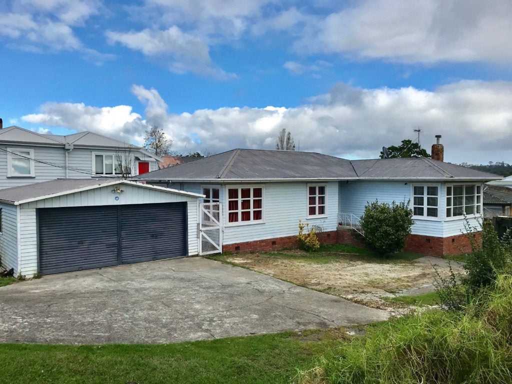 28 Archibald Road, Kelston, Auckland - Carousel 1