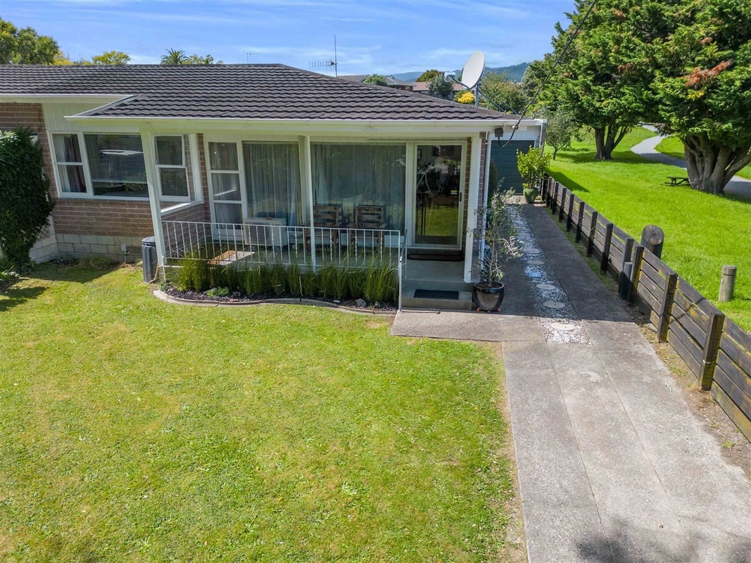 34 Alexander Road, Raumati Beach, Paraparaumu - Carousel 2