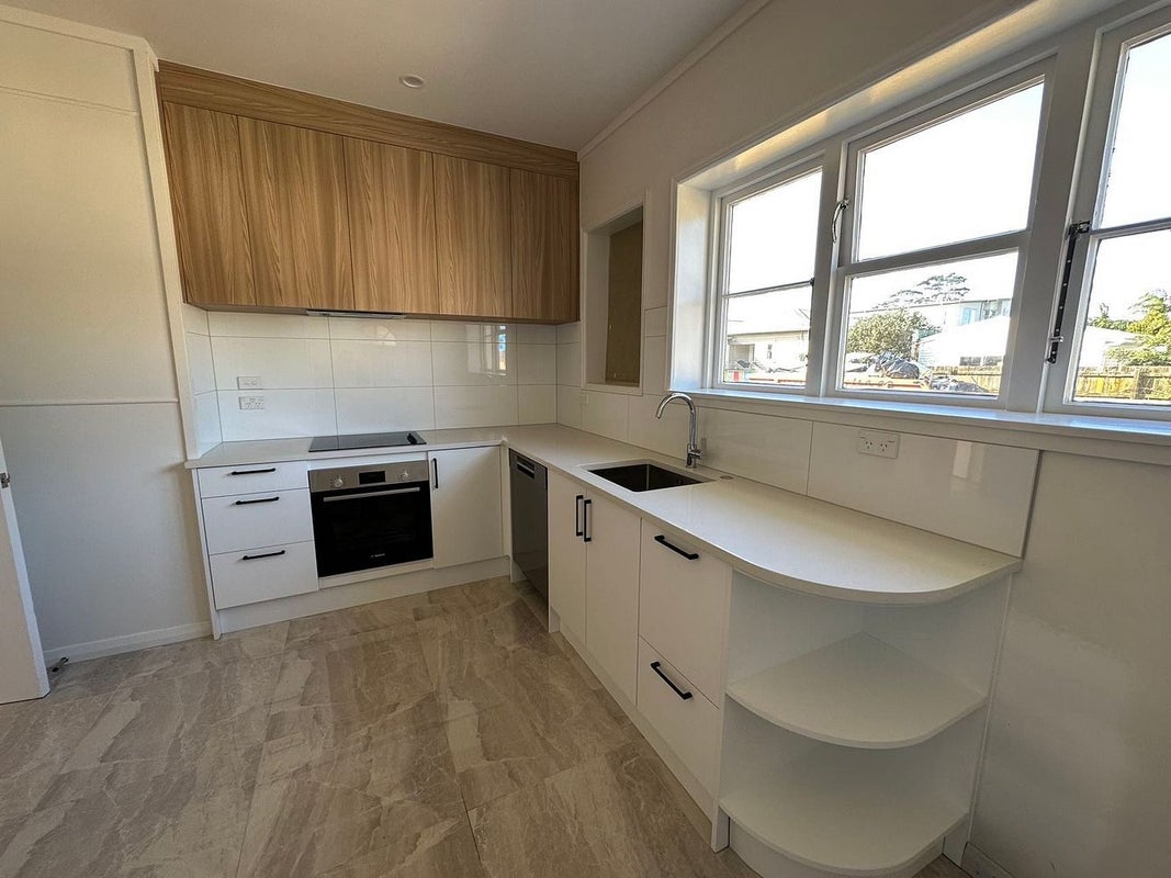 938 Mount Eden Road, Three Kings, Auckland - Carousel 2