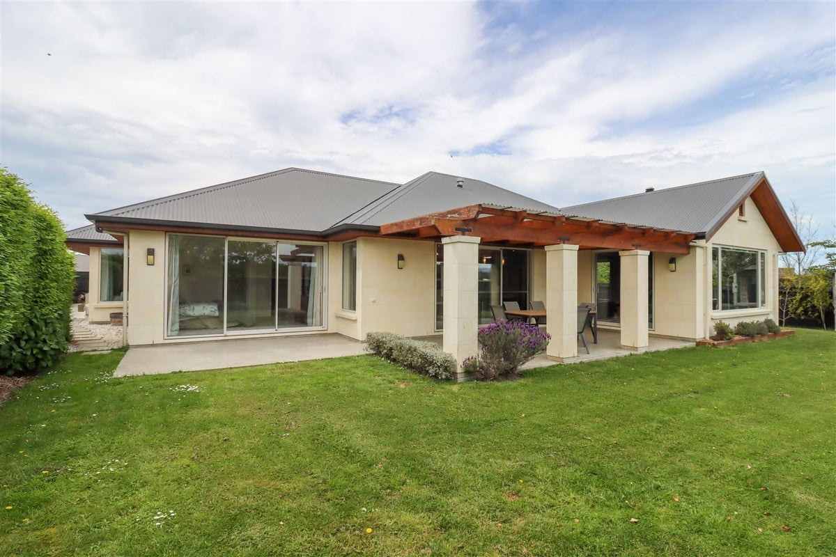 63 Hunter Hills Drive, Gleniti, Timaru - Carousel 1