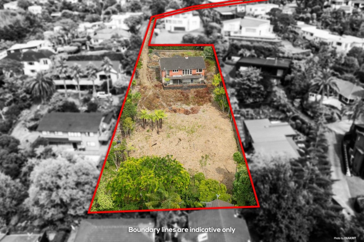28 Parr Terrace, Castor Bay, Auckland - Carousel 1