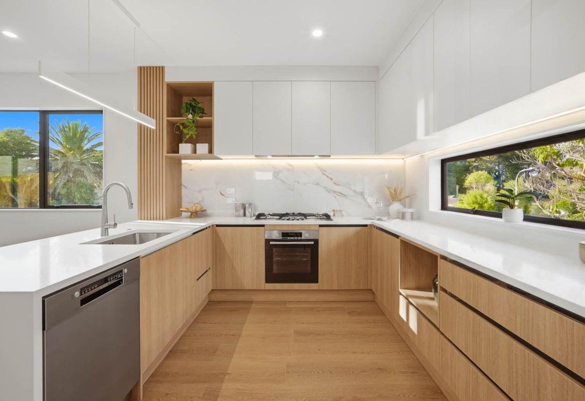 34A Lavery Place, Sunnynook, Auckland - Carousel 2