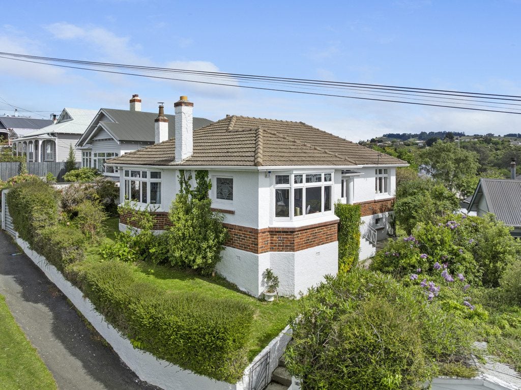 14 Nottingham Crescent, Calton Hill, Dunedin - Carousel 1