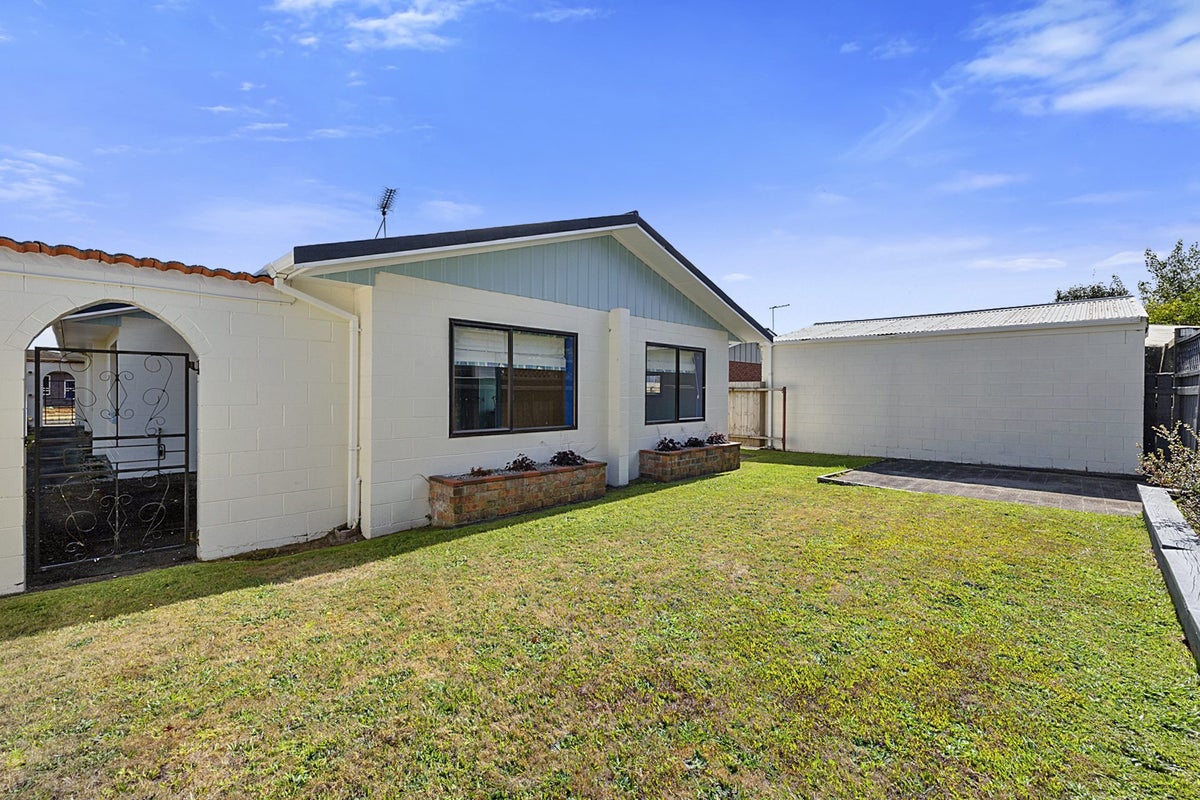 5 Wesley Avenue, Frankleigh Park, New Plymouth - Carousel 20
