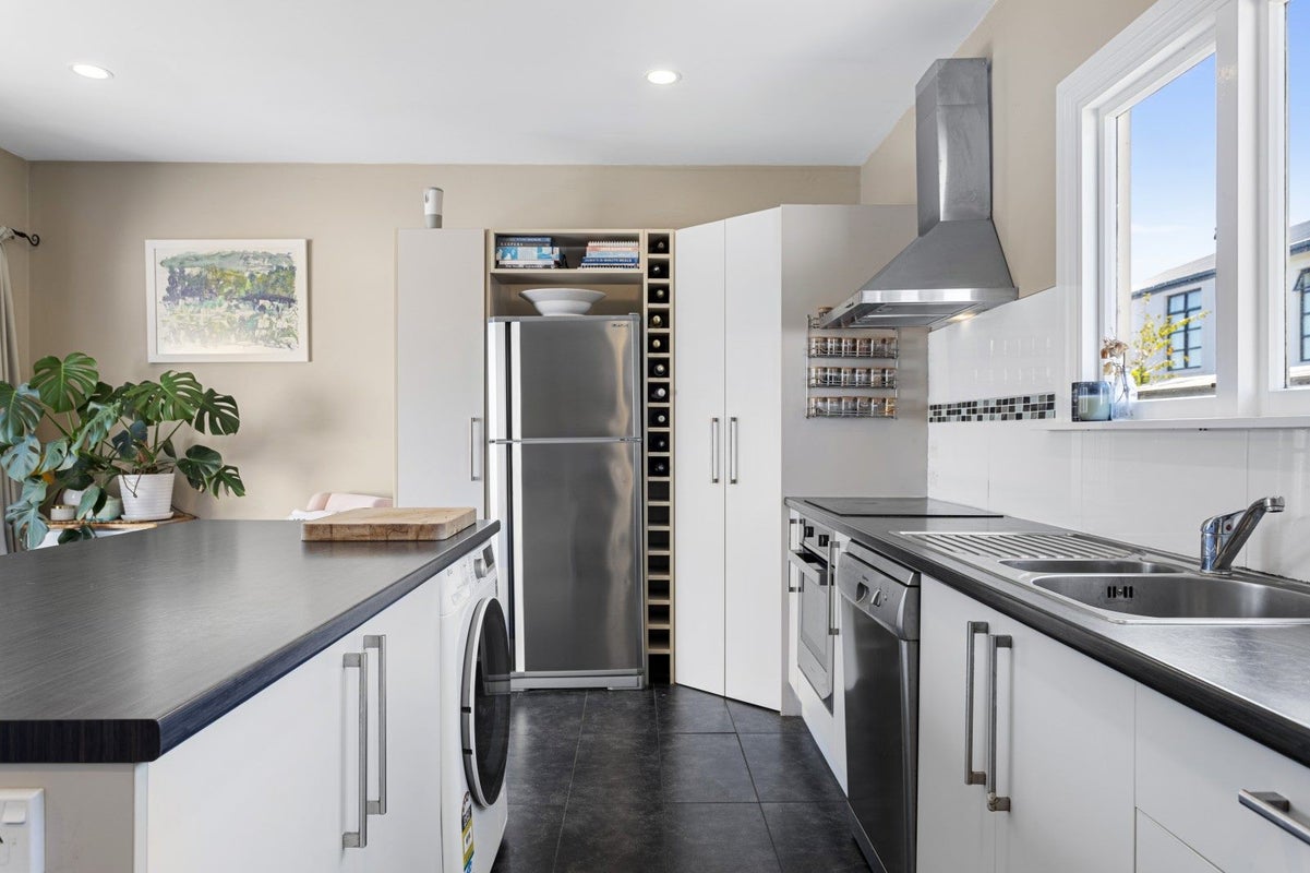 11 Burke Street, Addington, Christchurch - Carousel 2
