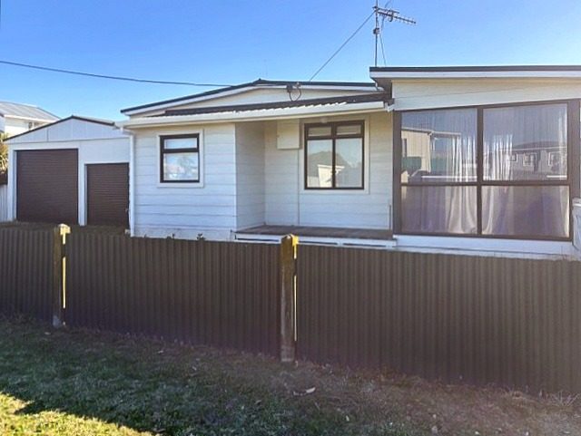 90 Seabury Avenue, Foxton Beach, Foxton - Carousel 1
