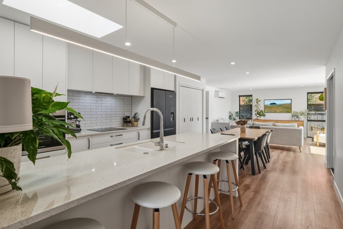 7 Maara Close, Papamoa Beach, Papamoa - Carousel 2