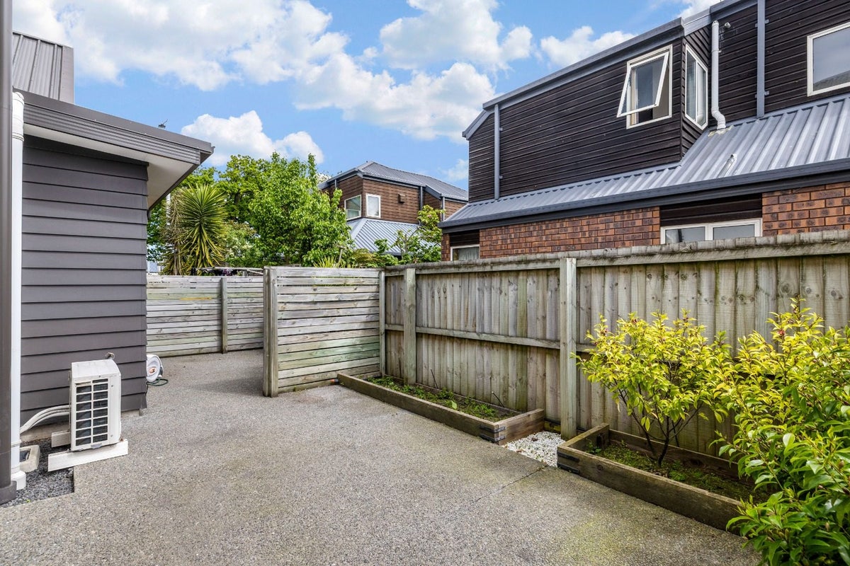 2/245 Bealey Avenue, Christchurch Central, Christchurch - Carousel 18