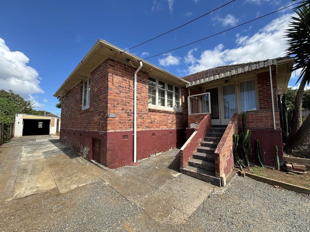 20 Stewart Avenue, Panmure, Auckland - Carousel 1