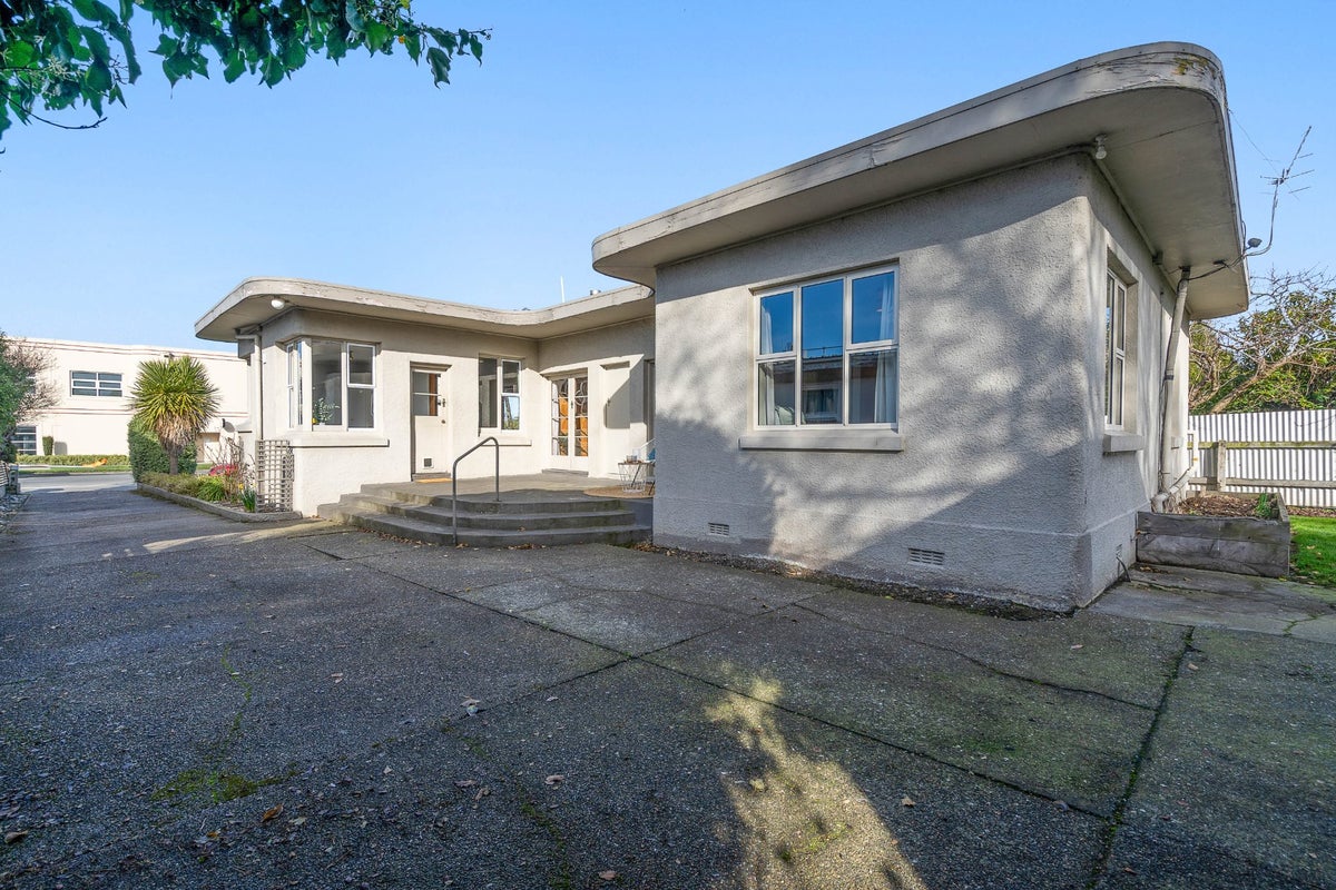 500 Tay Street, Hawthorndale, Invercargill, Southland - Carousel 1