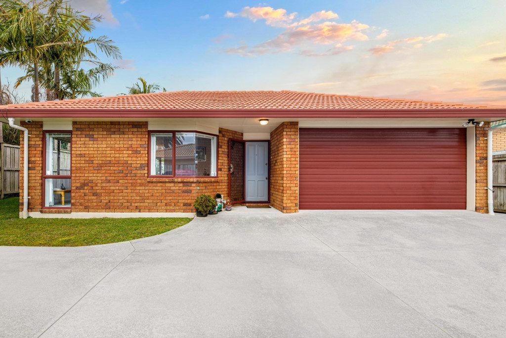 15 Jelicich Court, Henderson, Auckland - Carousel 1