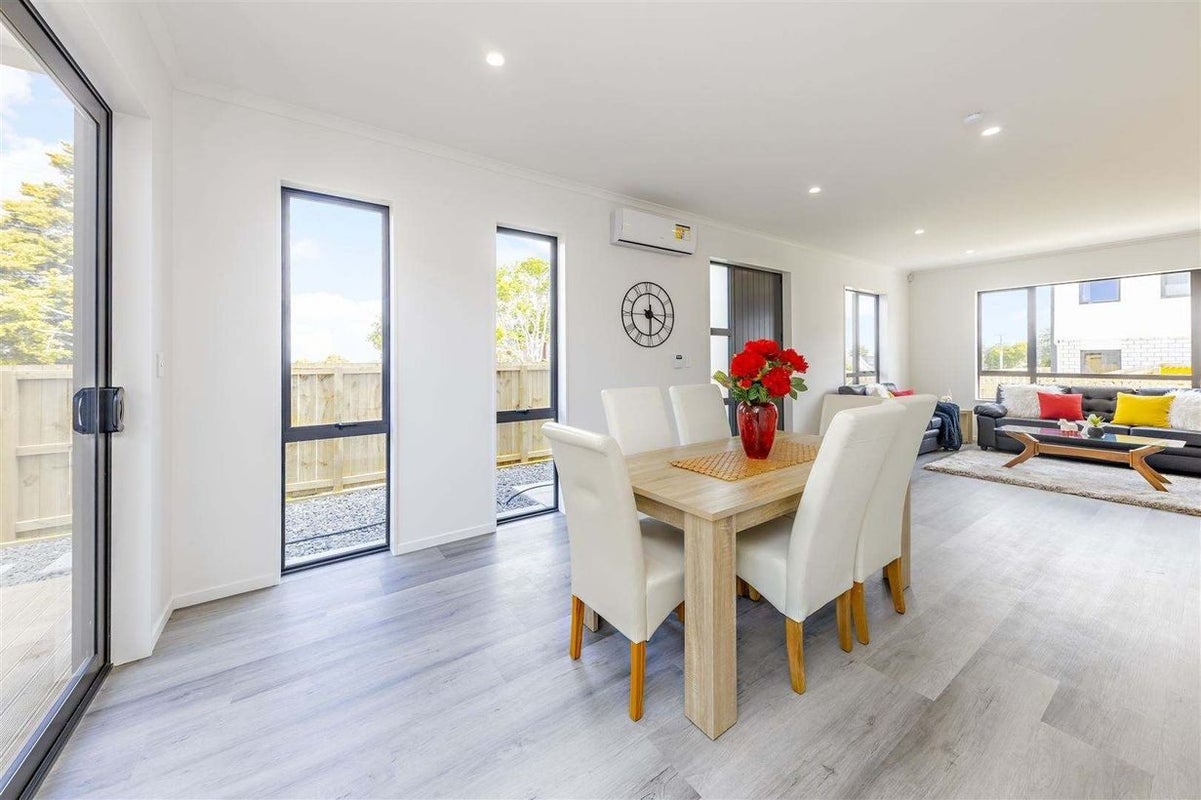 1/32 Alfriston Road, Manurewa East, Auckland - Carousel 2
