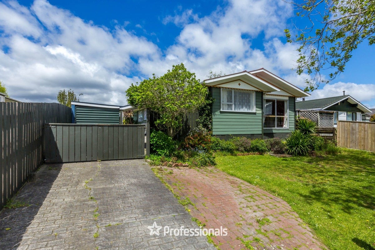 169 California Drive, Totara Park, Upper Hutt - Carousel 2