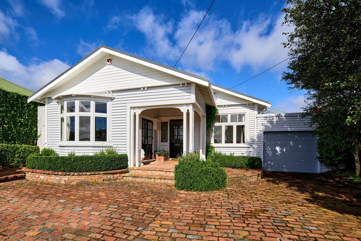 18 Harbour View Road, Northland, Wellington - Carousel 20