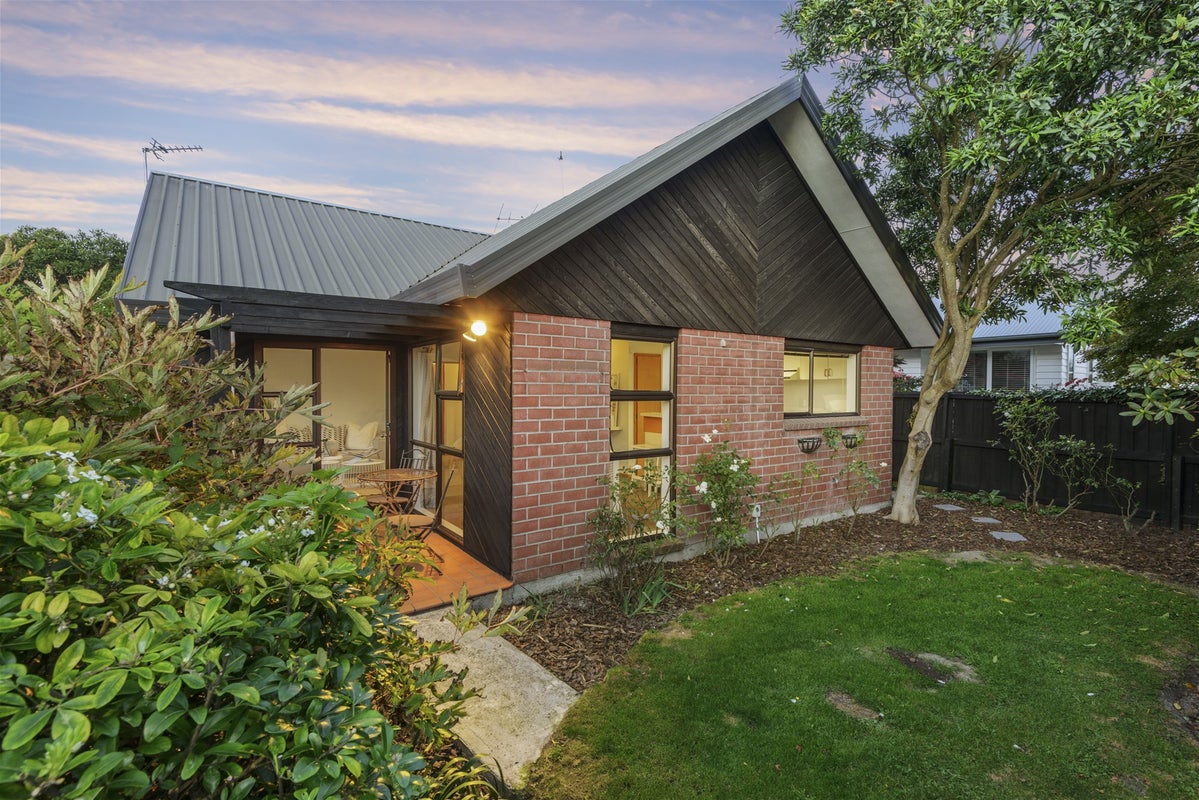 1/64 Searells Road, Strowan, Christchurch - Carousel 1