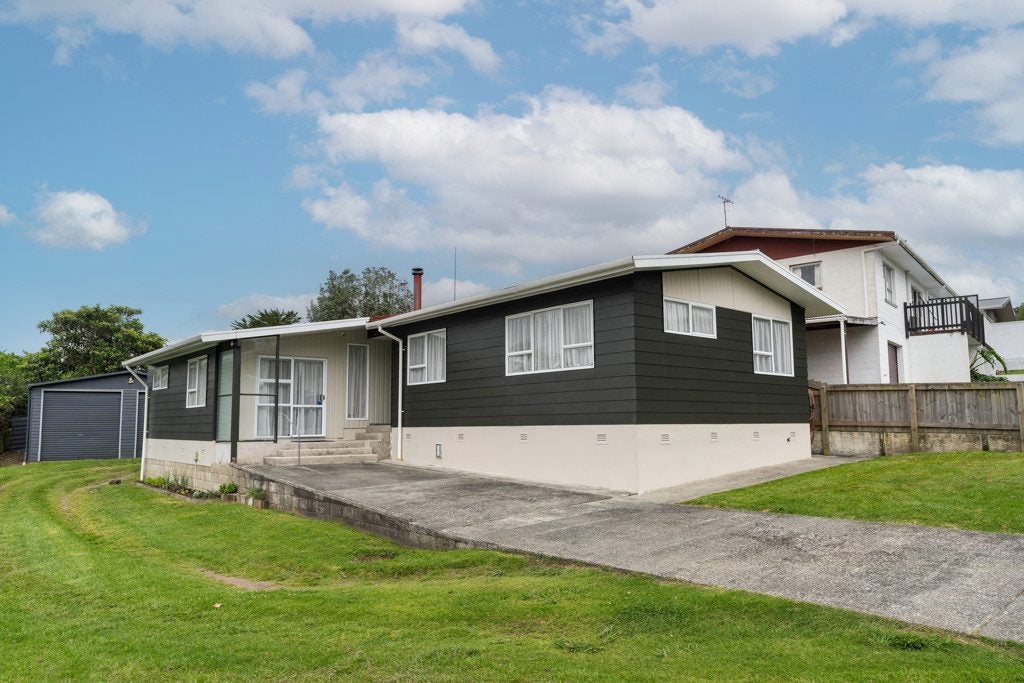 4 Nottingham Road, Onerahi, Whangarei - Carousel 1