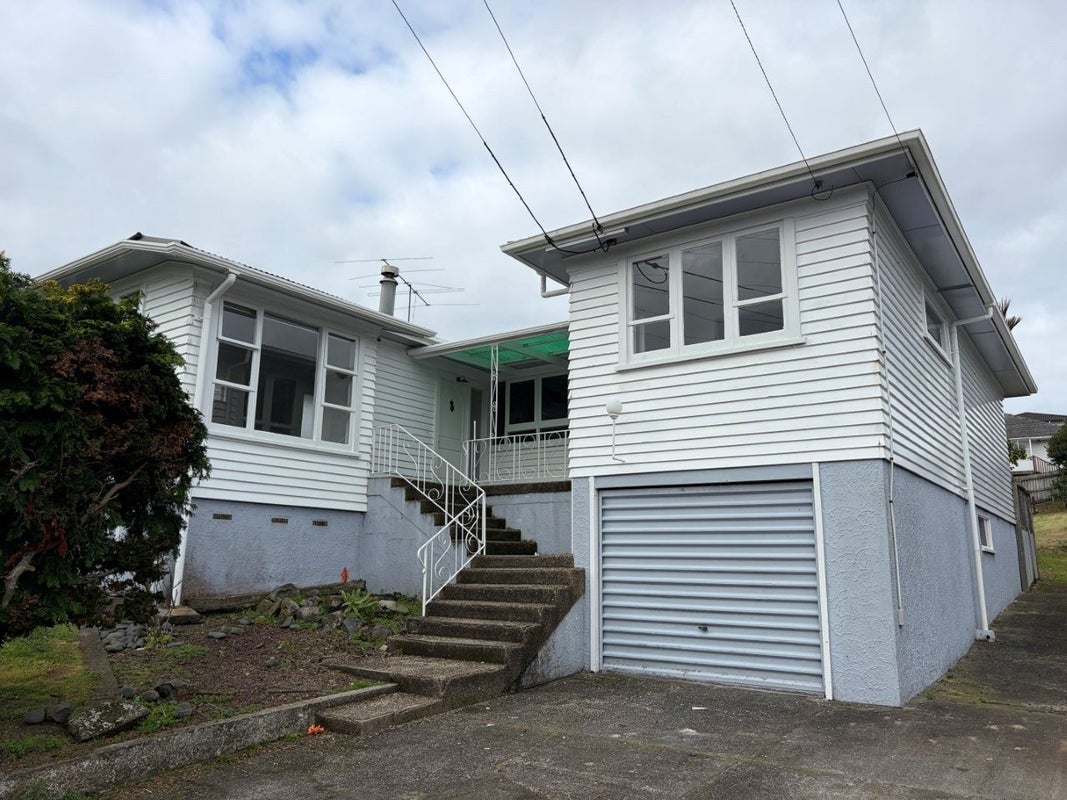 12 Eaton Road, Hillsborough, Auckland - Carousel 21