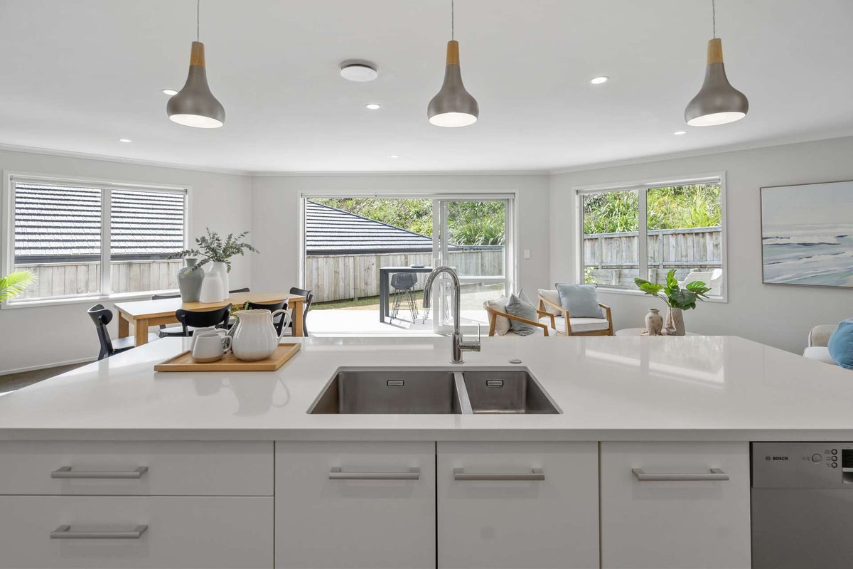 23 Pakanga Grove, Pyes Pa, Tauranga - Carousel 2