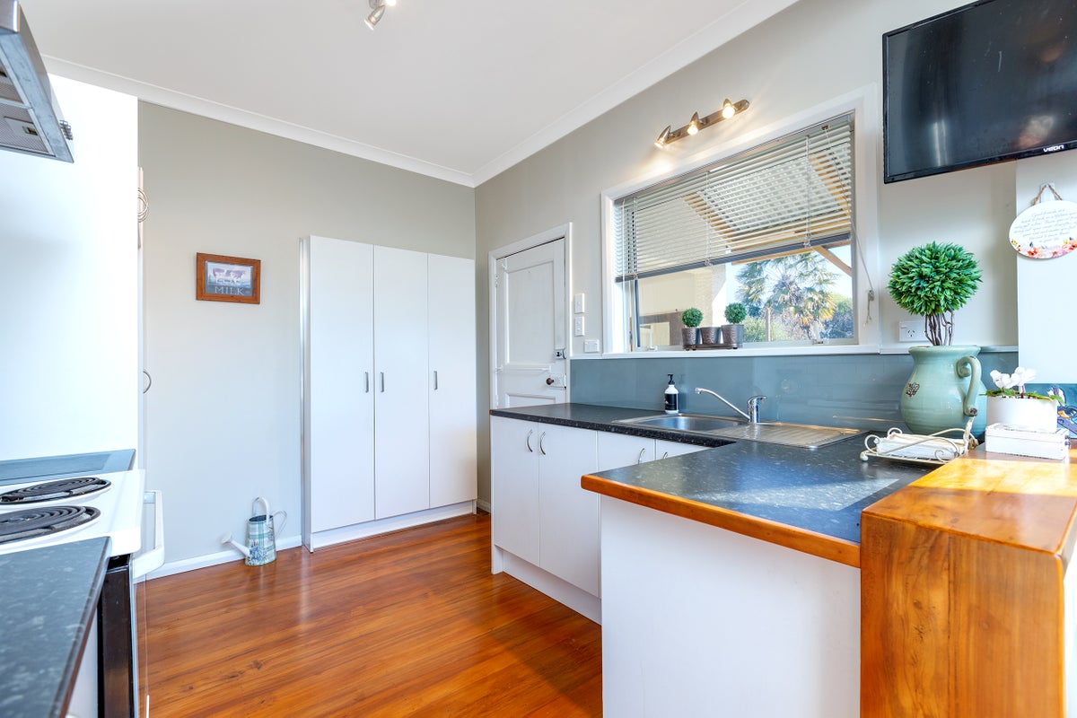 7 Lansdowne Crescent, Lansdowne, Masterton - Carousel 2