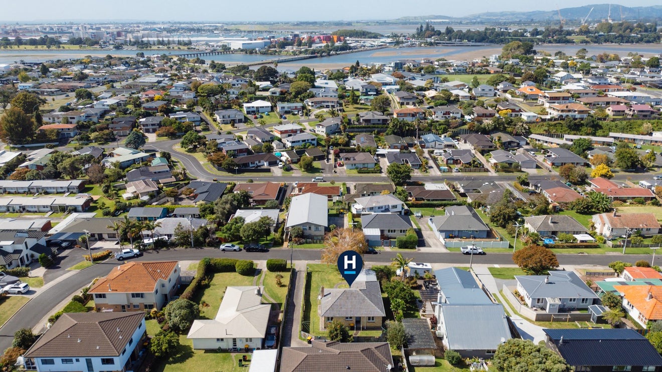 15A Pine Avenue, Otumoetai, Tauranga - Carousel 14