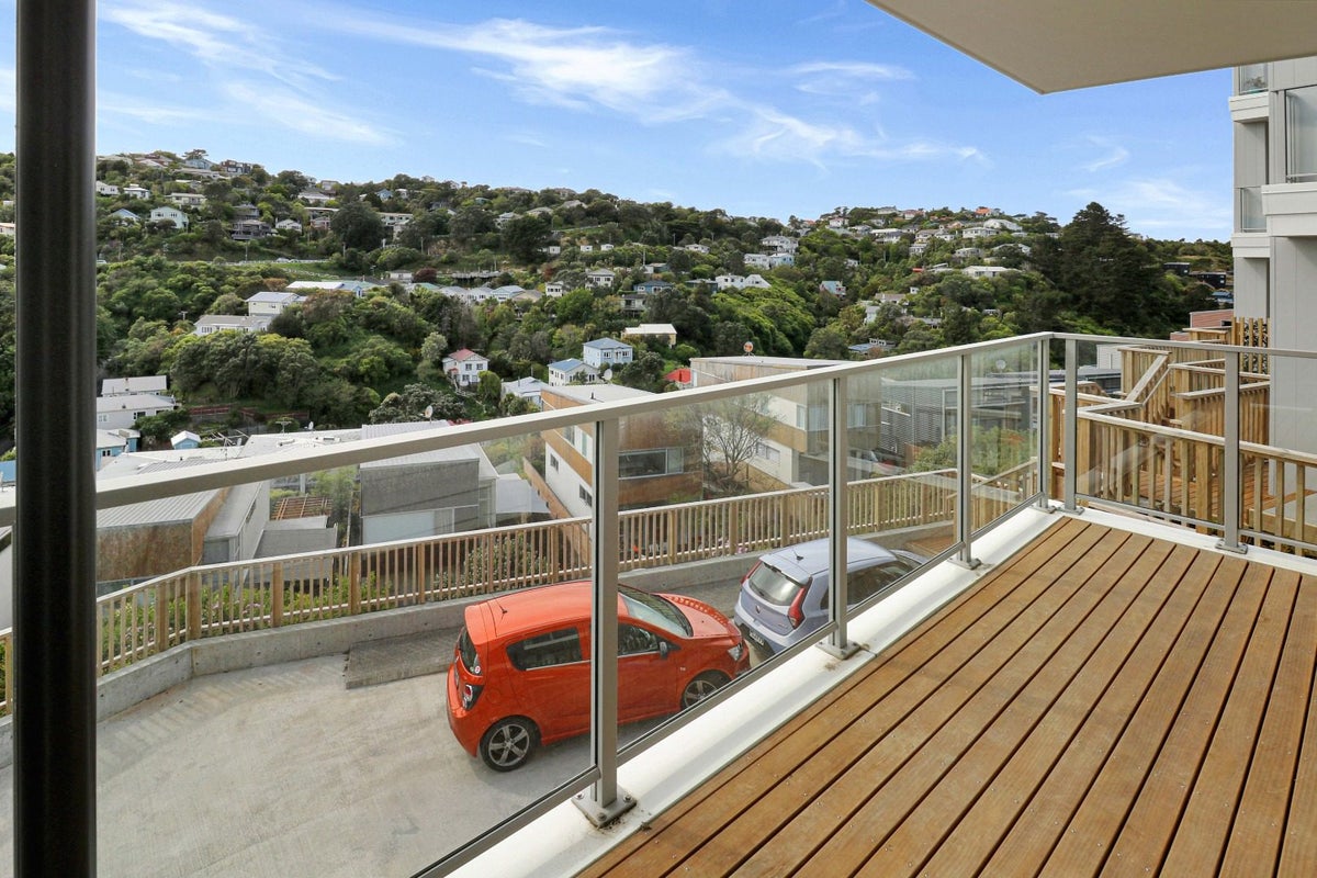 3/67 Tiketike Way, Brooklyn, Wellington - Carousel 13