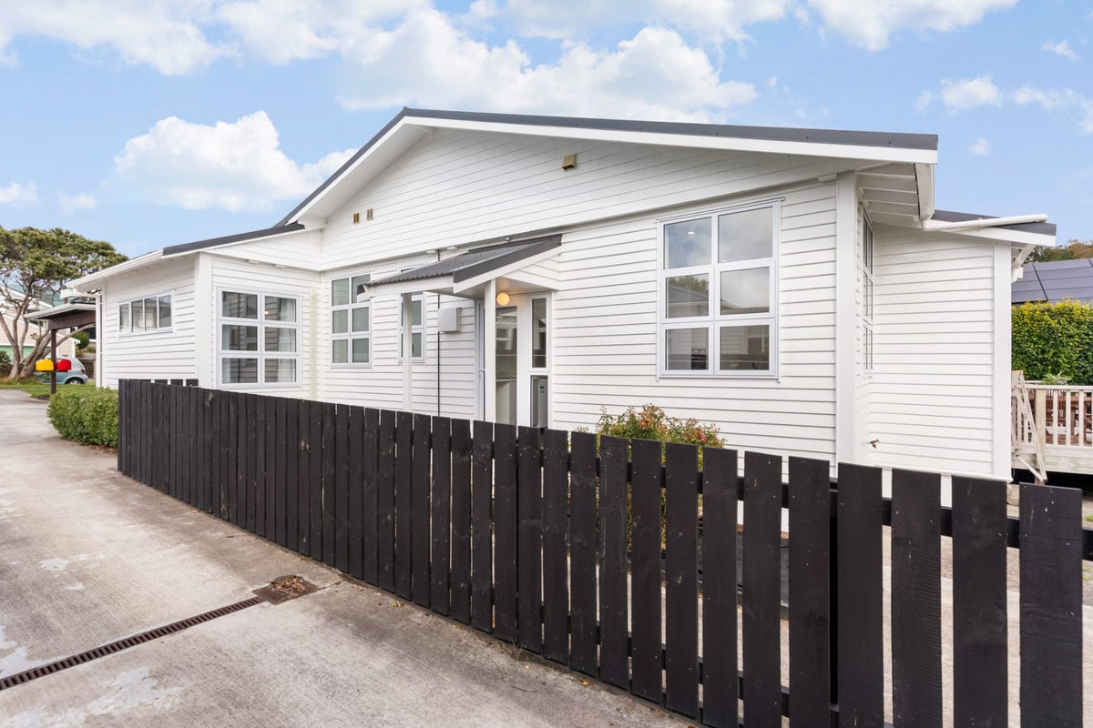 20 Marsden Avenue, Karori, Wellington - Carousel 2