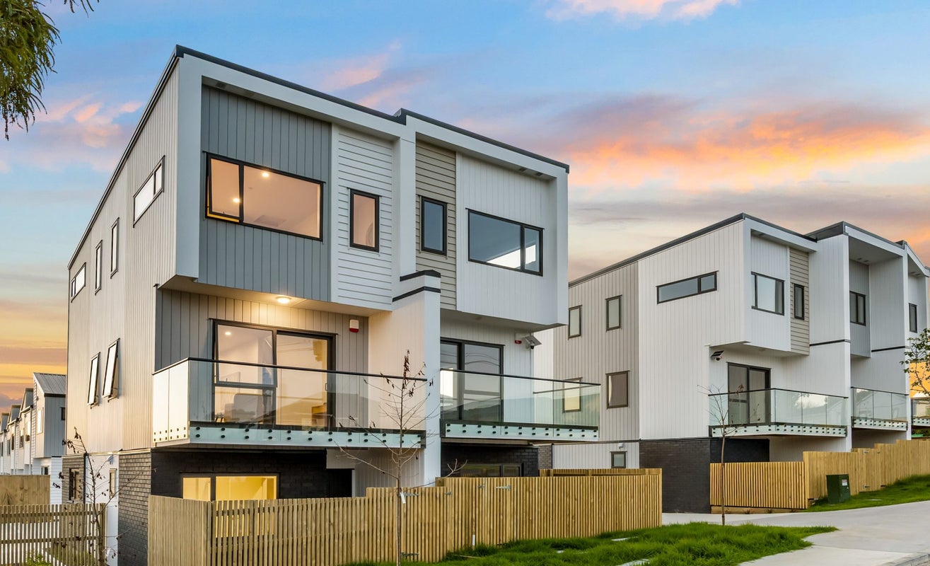 58 Hamlin Road, Mount Wellington, Auckland - Carousel 1