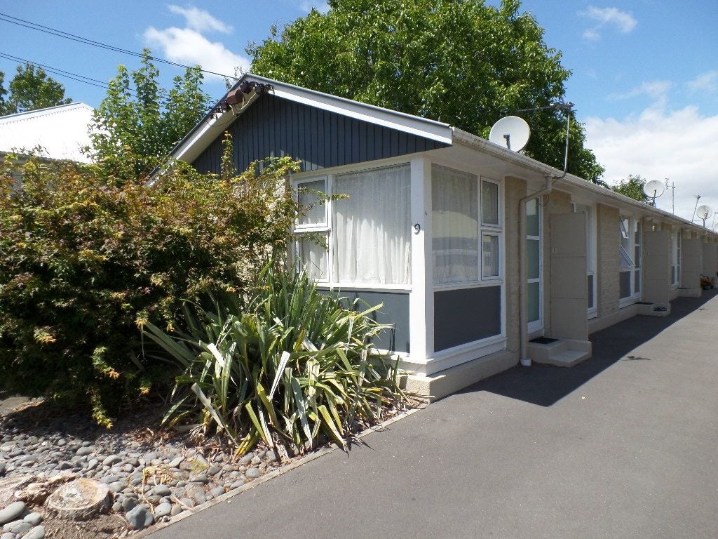 2/9 Abberley Crescent, St Albans, Christchurch - Carousel 1