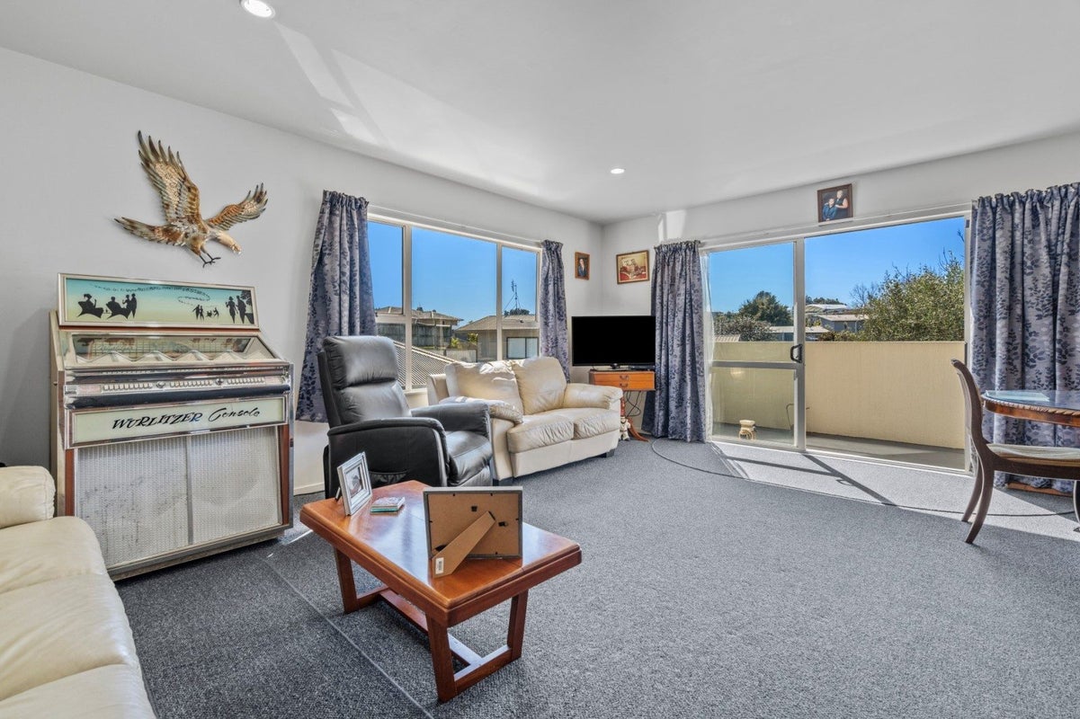 10A Seymour Place, Bellevue, Tauranga - Carousel 1