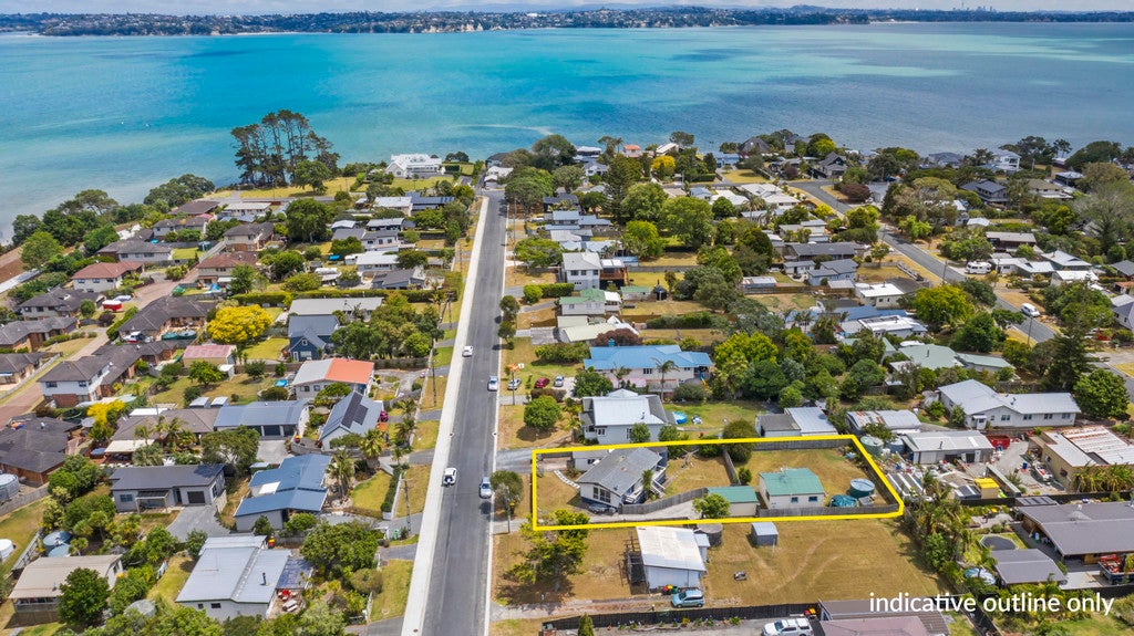 18 Second View Avenue, Beachlands, Auckland - Carousel 1