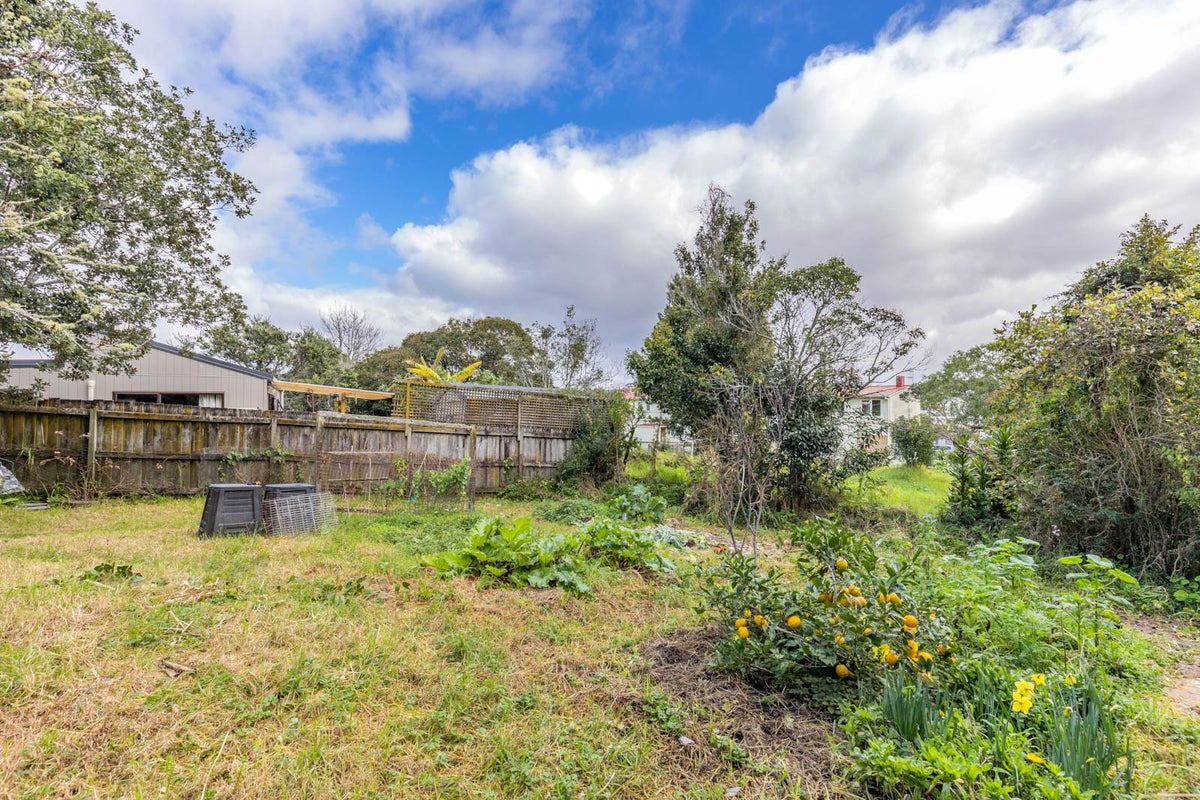 58 College Road, Northcote, Auckland - Carousel 11