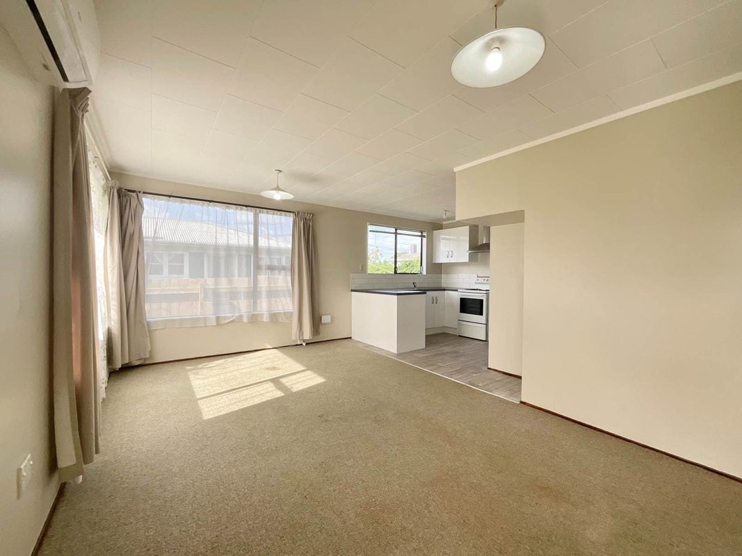 7B Wedgwood Avenue, Mangere East, Auckland - Carousel 2
