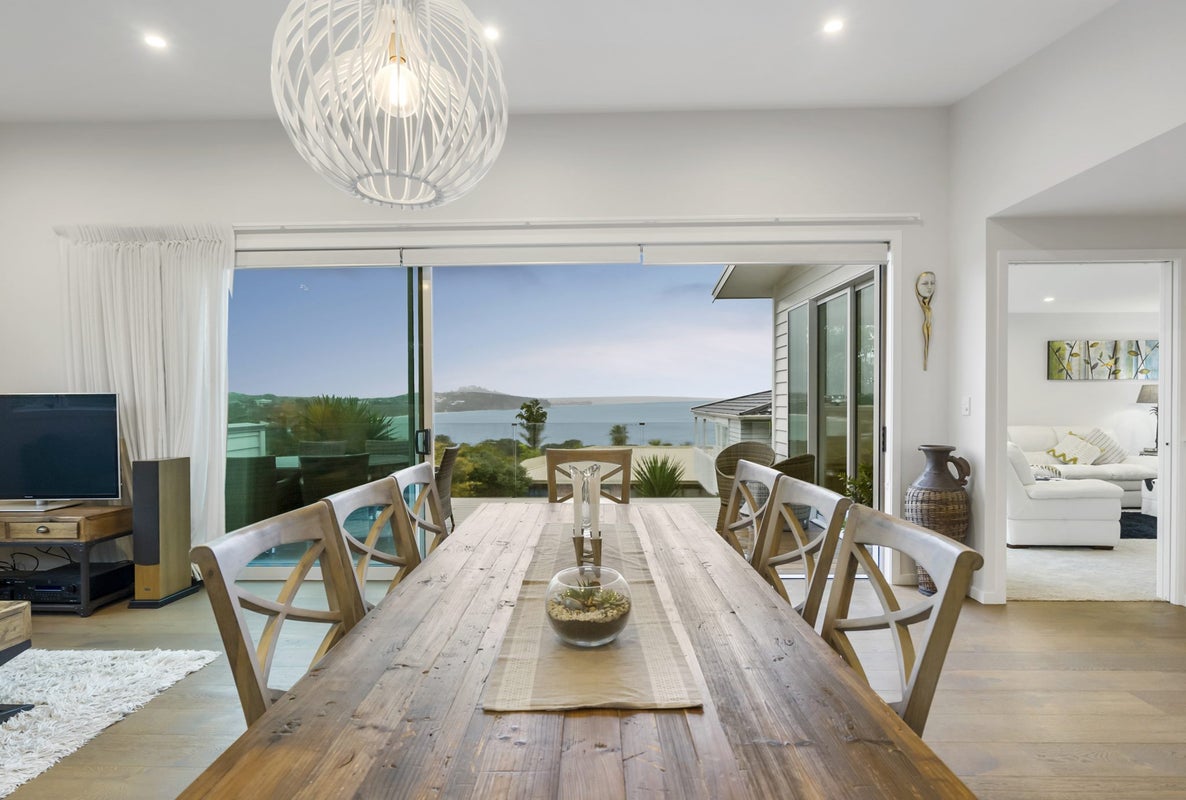 133 Stanmore Bay Road, Stanmore Bay, Whangaparaoa - Carousel 1