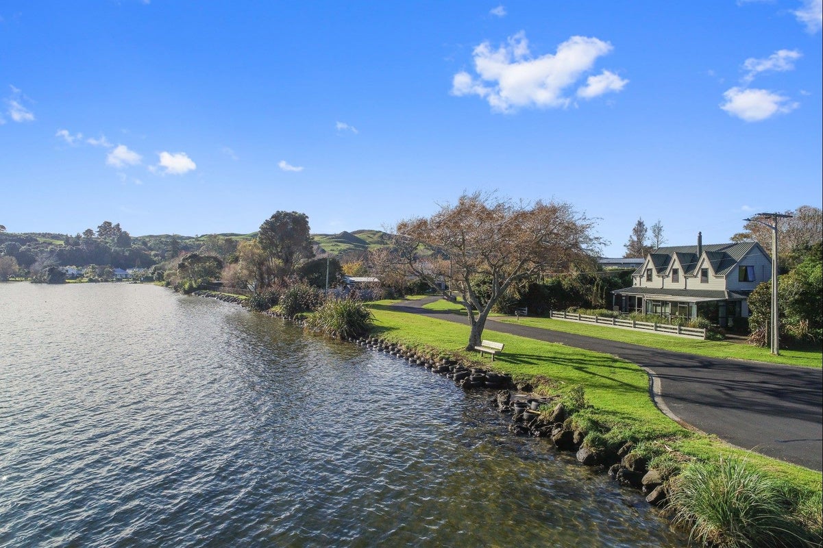 15 Waana Street, Mourea, Rotorua - Carousel 2