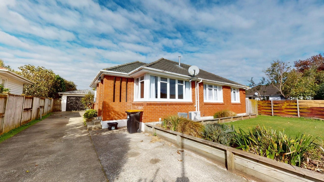 32 Galway Avenue, Hokowhitu, Palmerston North - Carousel 1