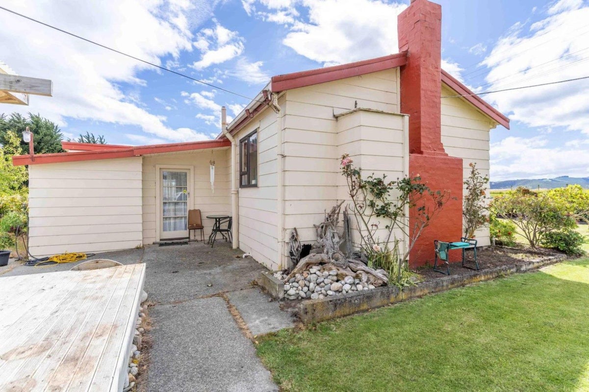 31 Birchwood Road, Ohai, Ohai - Carousel 1