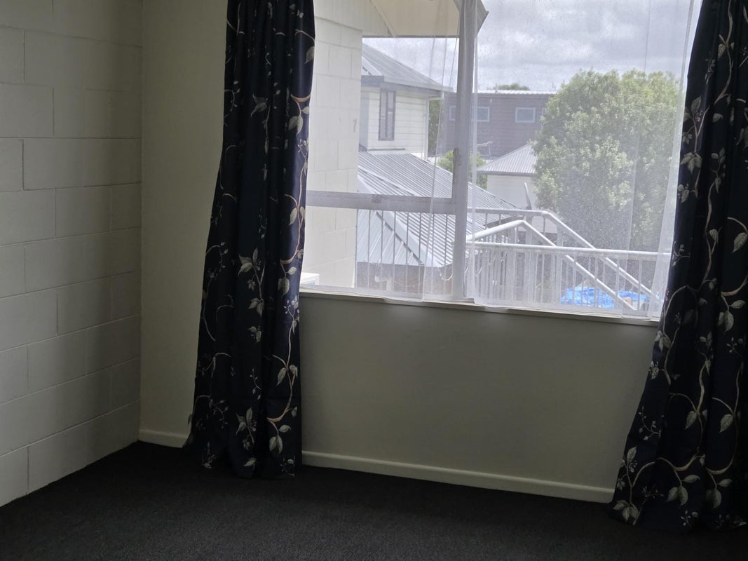 2/72 Fairfield Avenue, Addington, Christchurch - Carousel 2