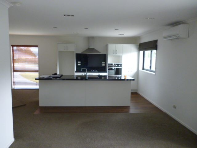 23 Sunstone Crescent, Brown Owl, Upper Hutt - Carousel 2
