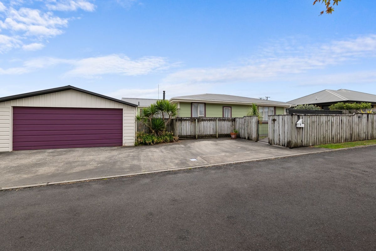7 Watters Row, Glen Avon, New Plymouth - Carousel 15
