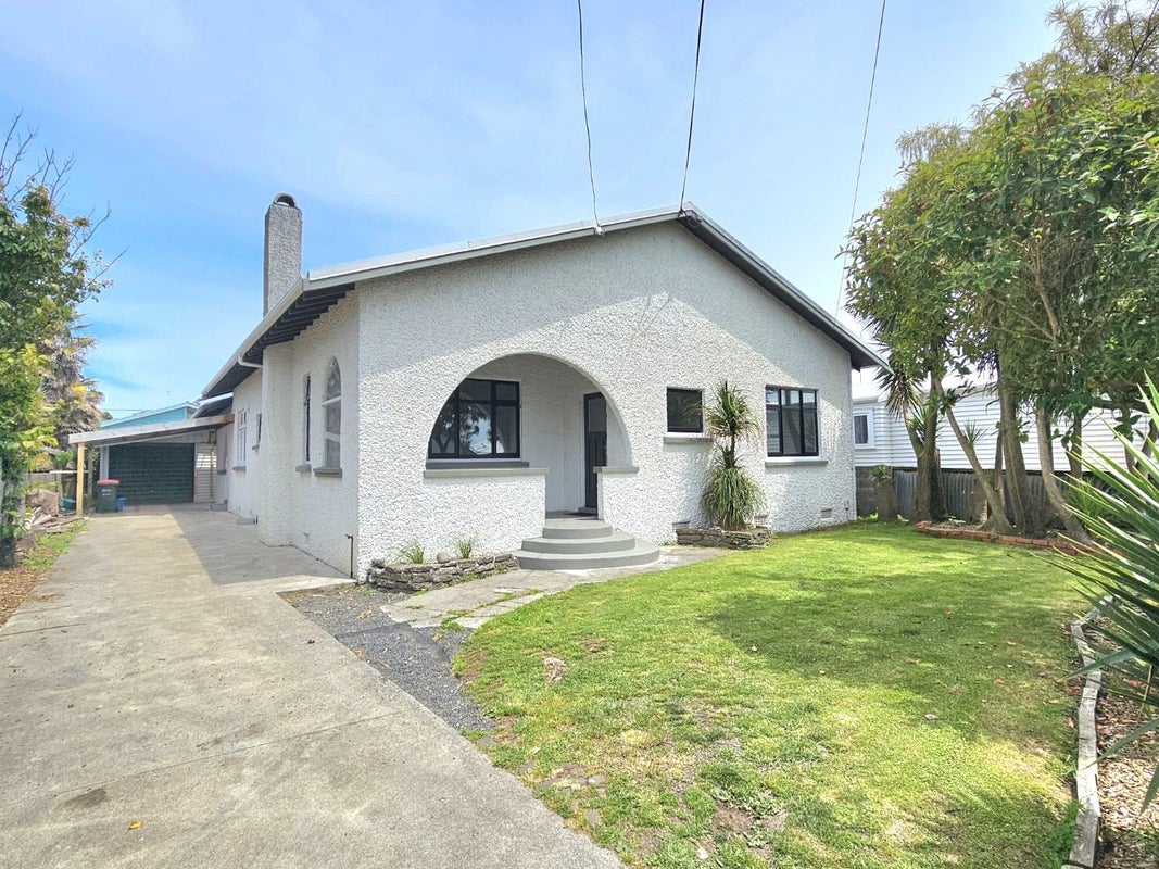 40 Record Street, Fitzroy, New Plymouth - Carousel 1