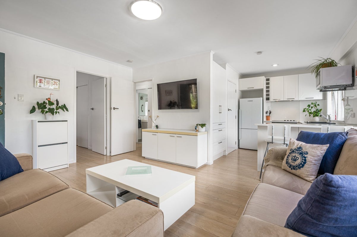 1/14 Ewen Alison Avenue, Devonport, Auckland - Carousel 1