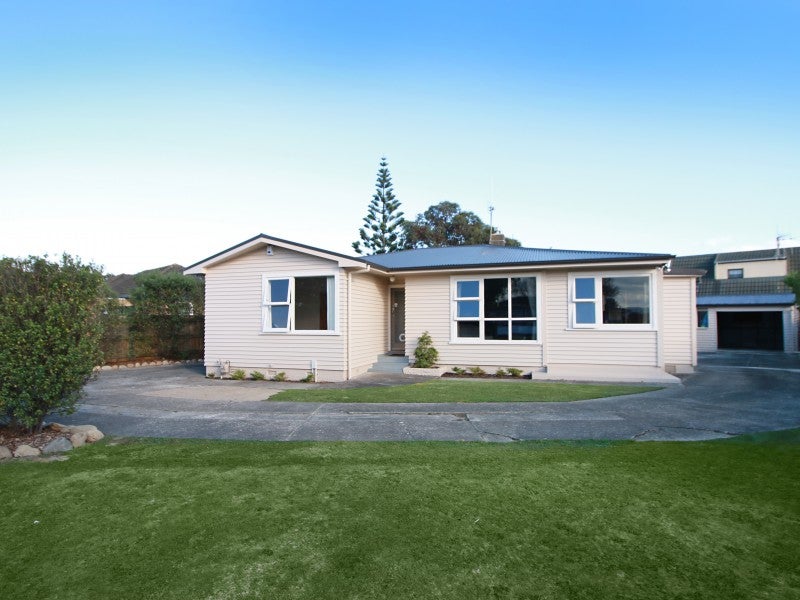 11 Battersea Place, Roslyn, Palmerston North - Carousel 1