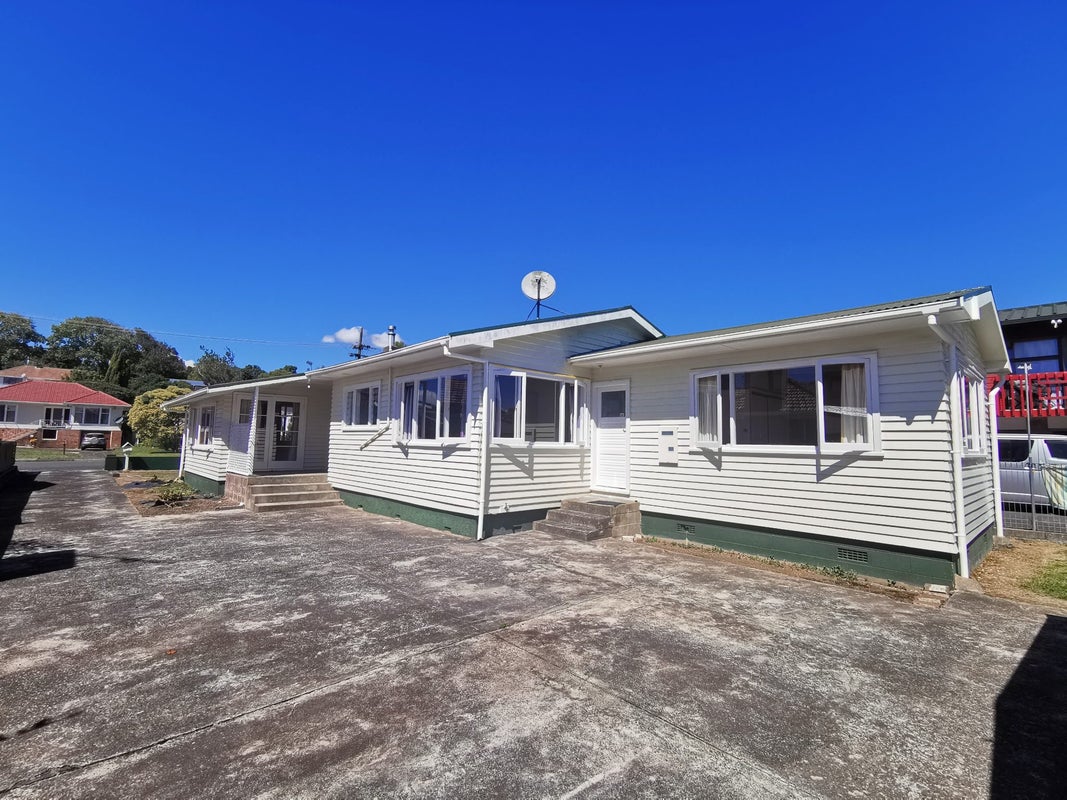 58 Olsen Avenue, Hillsborough, Auckland - Carousel 1