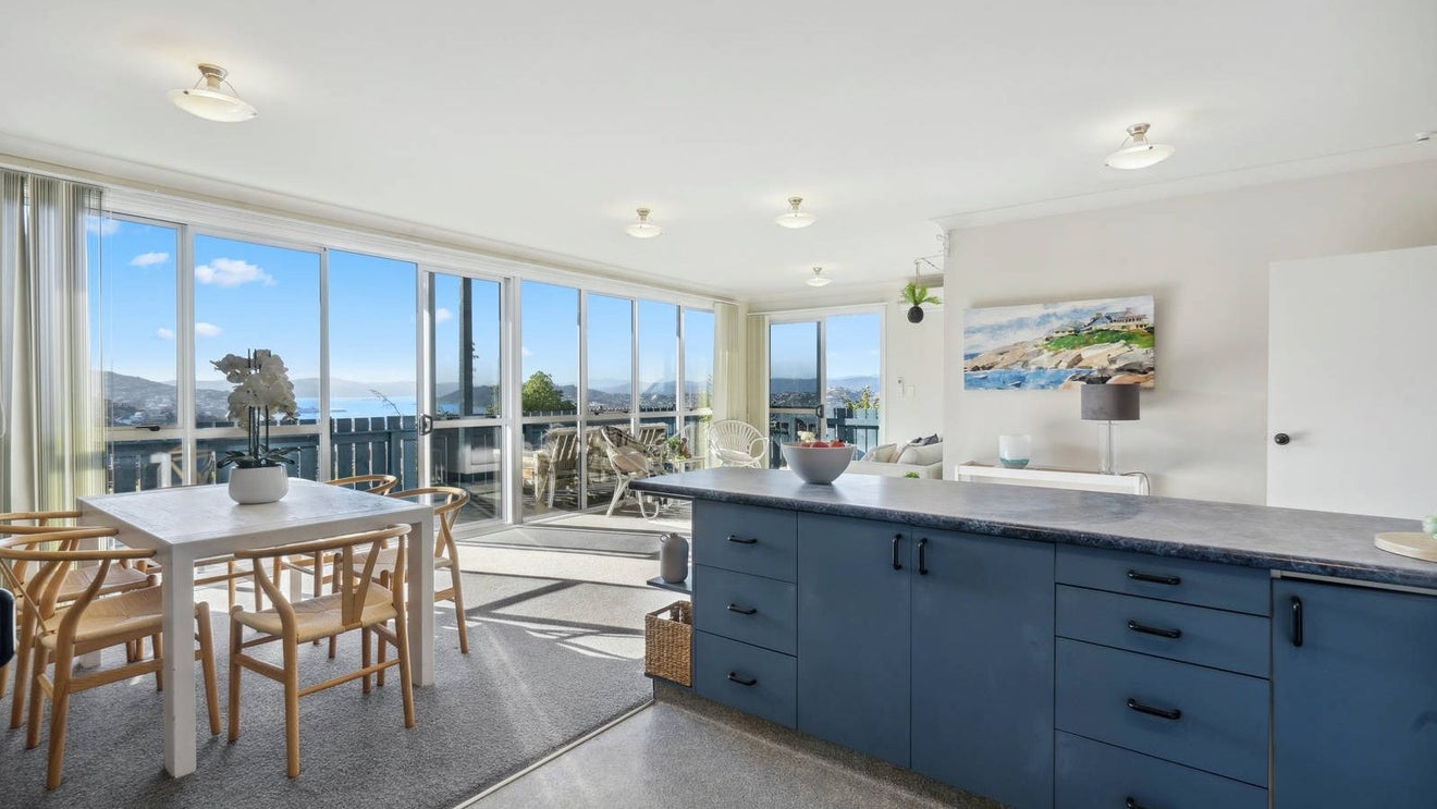 4 Pari Tai Way, HOUGHTON BAY 6023, WELLINGTON - Carousel 1