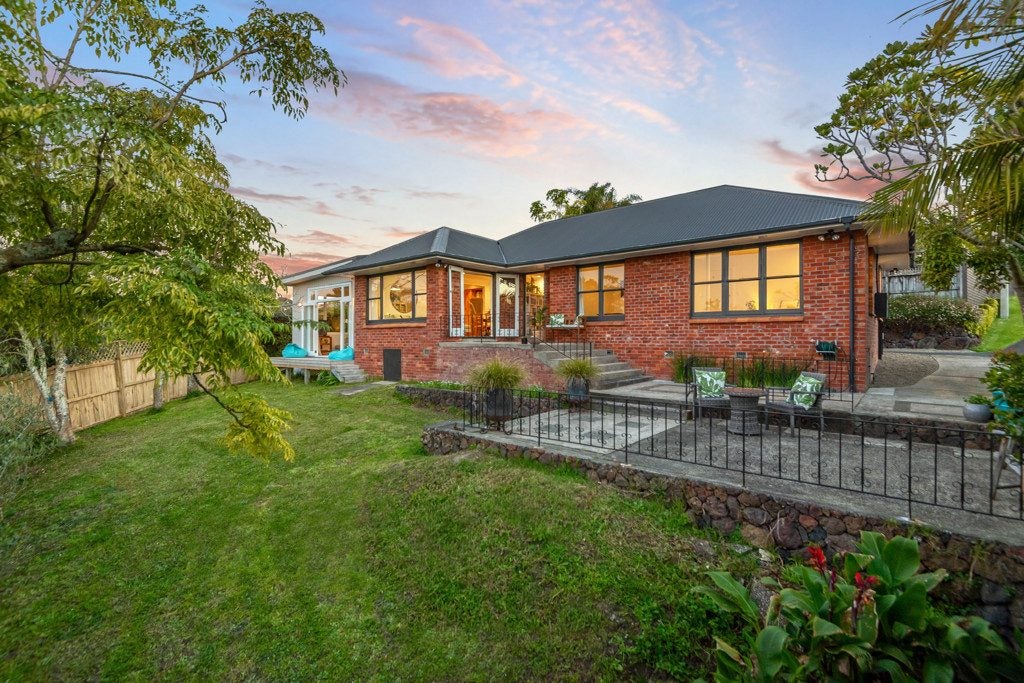3 Spencer Terrace, Hauraki, Auckland - Carousel 1