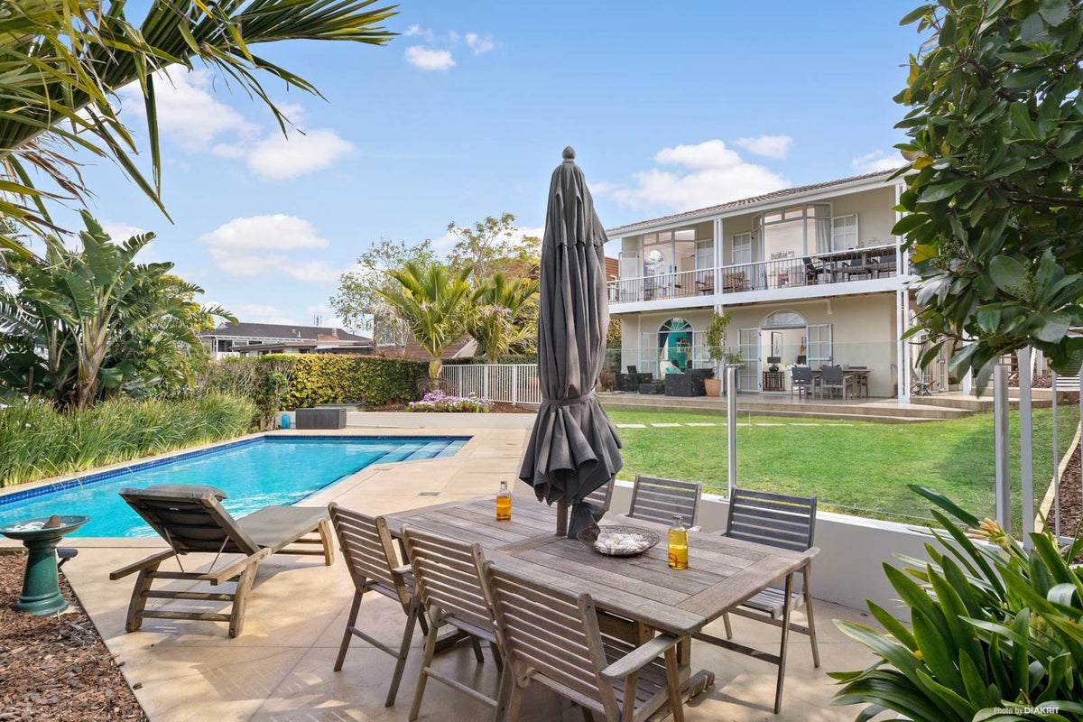 438 Riddell Road, Glendowie, Auckland - Carousel 2