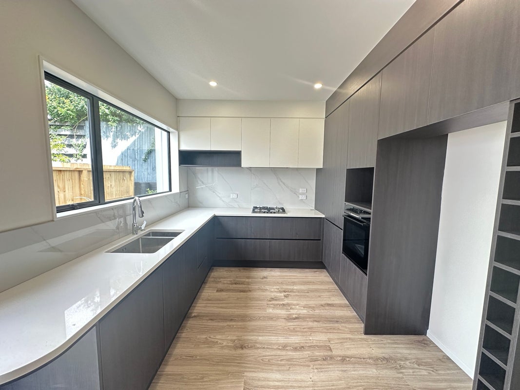 15 Quibray Place, Botany Downs, Auckland - Carousel 2